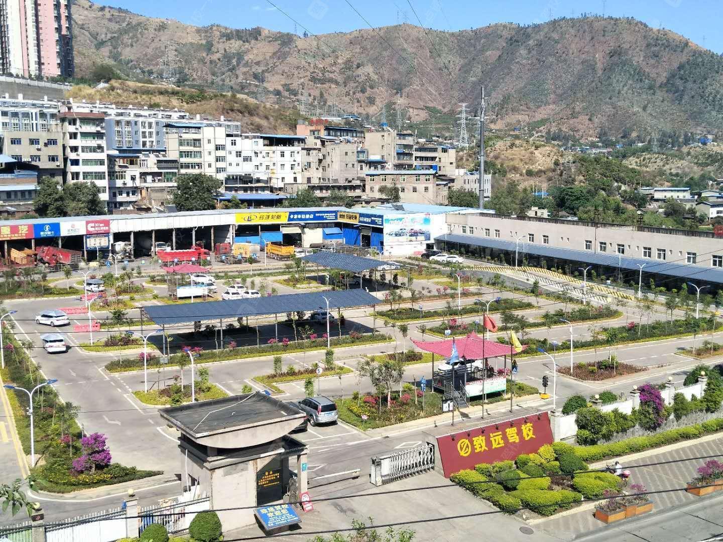 攀枝花市西區(qū)蘇鐵東路404號(hào)天駿汽車城內(nèi)模擬器機(jī)器人可接送有考場(chǎng)$